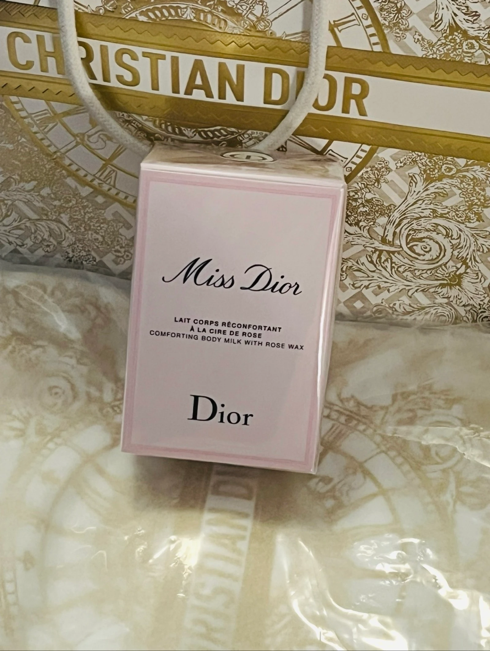 Miss Dior Le lait pour le corps réconfortant à la cire de rose – photo 2
